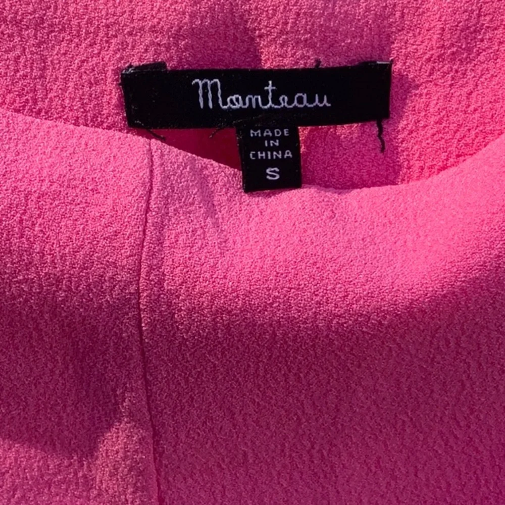 Pink sculpted hem shorts - Picture 2 of 6